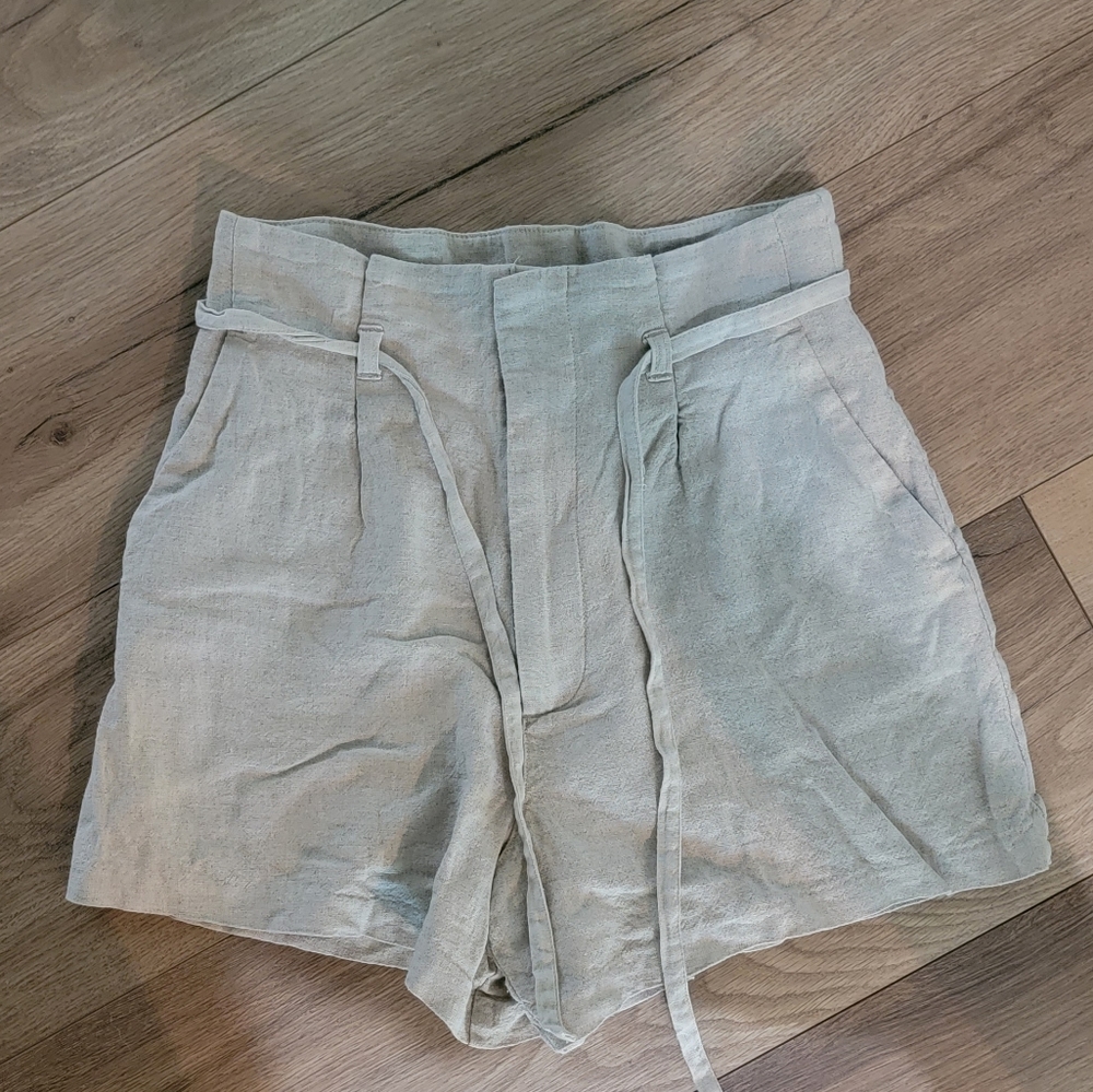 Abercrombie & Fitch linen shorts